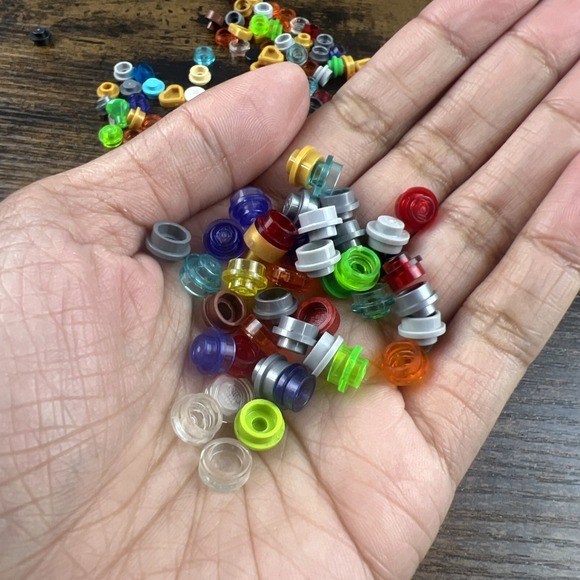 LEGO Parts Lot – 1.5Oz's Round 1x1 Plates – Mixed Colors – Genuine LEGO Pieces - Picture 6 of 9